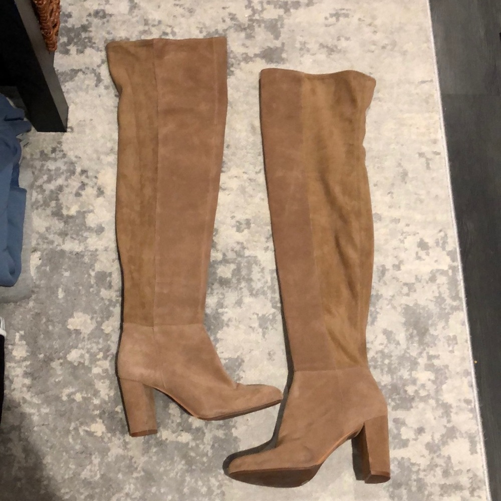 VINCE CAMUTO Selial Over The Knee Tan Boots